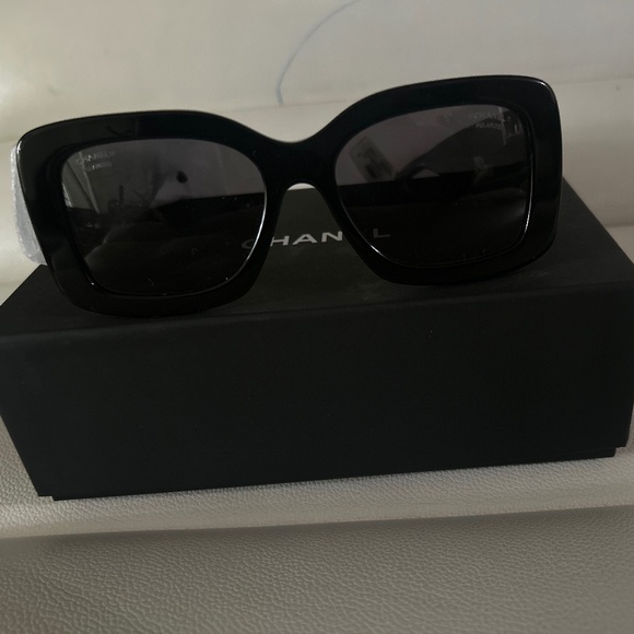 CHANEL Accessories - New Authenic  CHANEL OVERSIZED SUNGLASSES